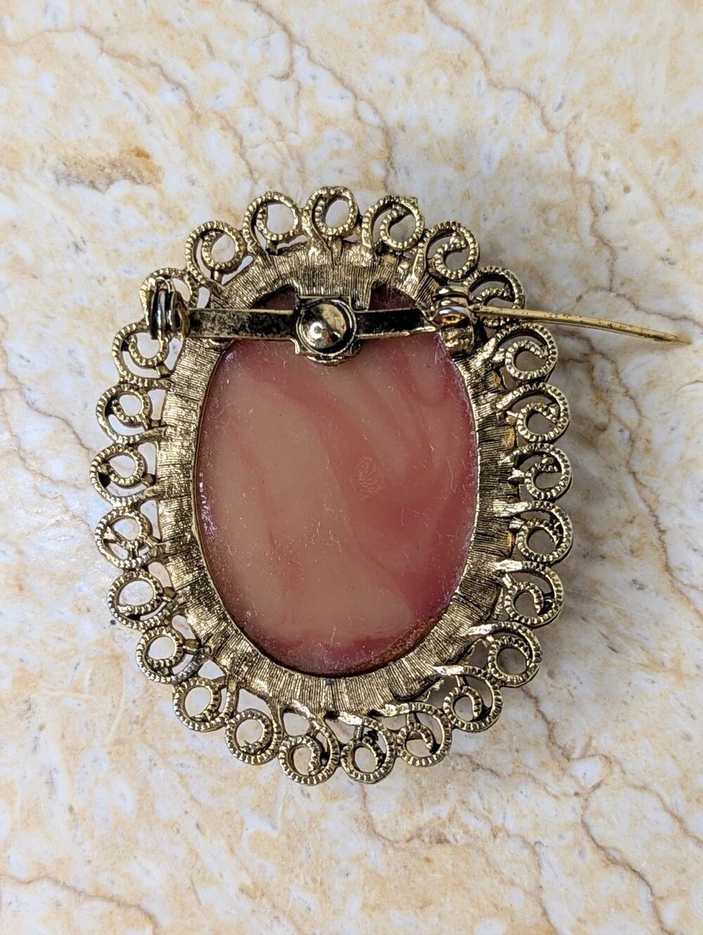 Vintage Cameo Pink 3 Graces Dancing Women Gold Tone Filigree Brooch Pin